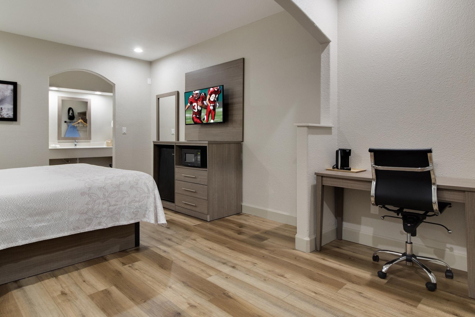 Red Roof Inn Plus + Galveston - Beachfront Eksteriør bilde