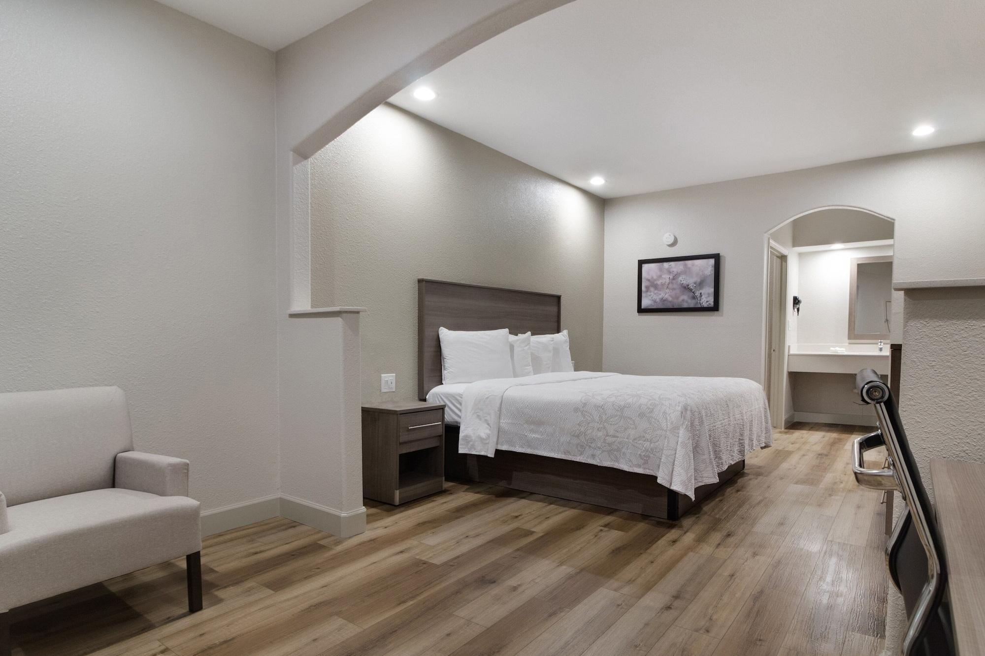 Red Roof Inn Plus + Galveston - Beachfront Eksteriør bilde