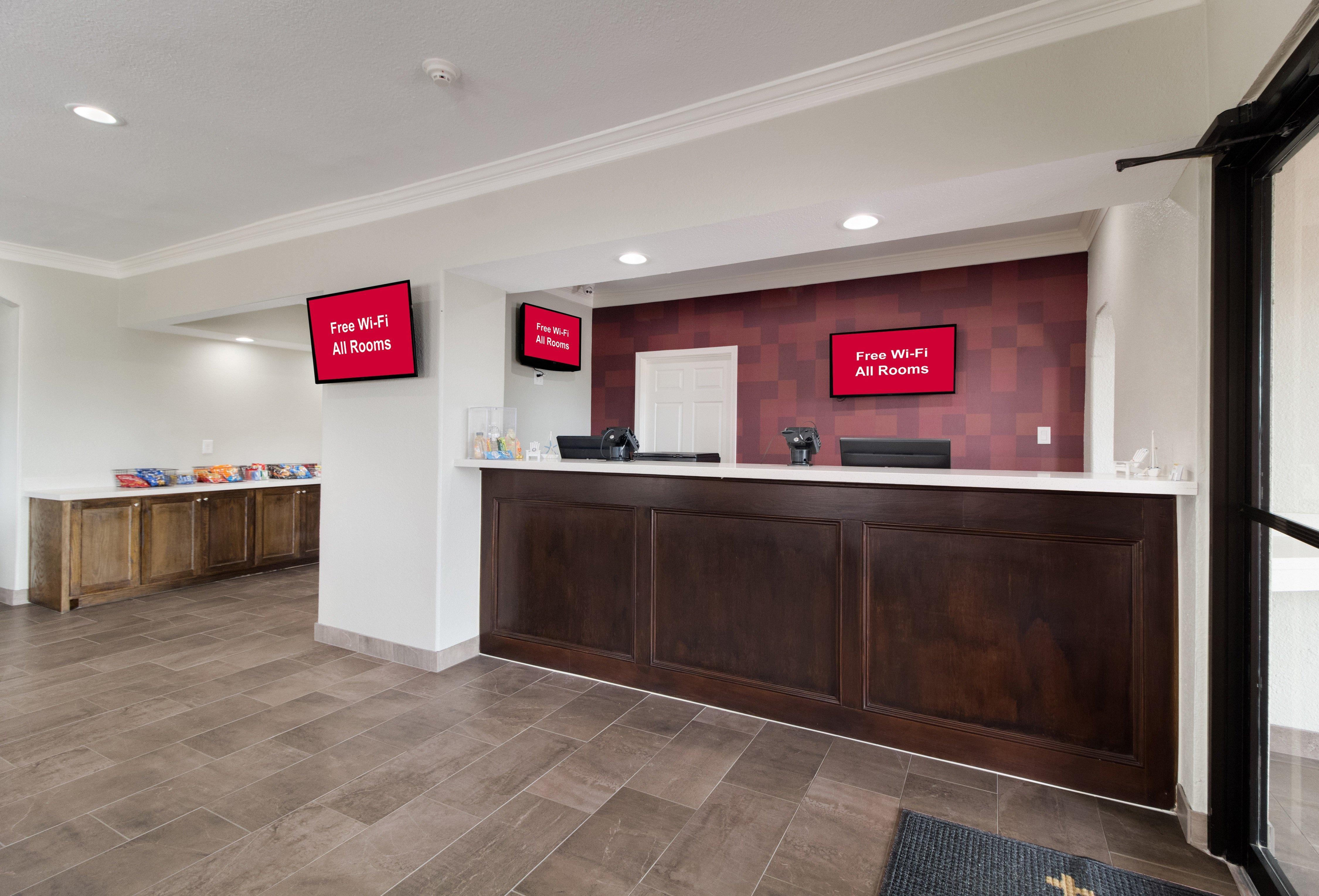 Red Roof Inn Plus + Galveston - Beachfront Eksteriør bilde